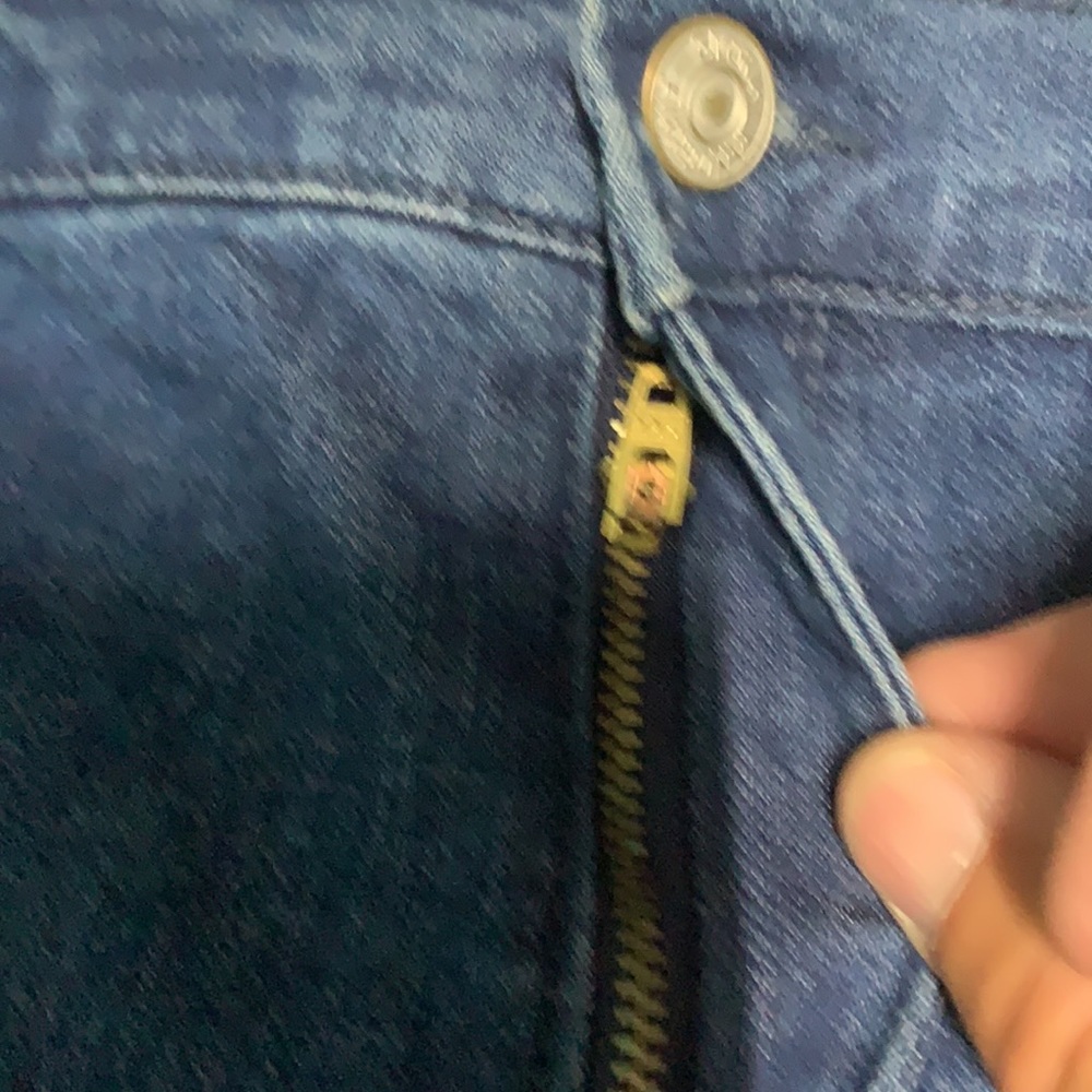 2/$15 Woman’s size 28W Gloria Vanderbilt Amanda Short. Both NWT - Picture 2 of 11